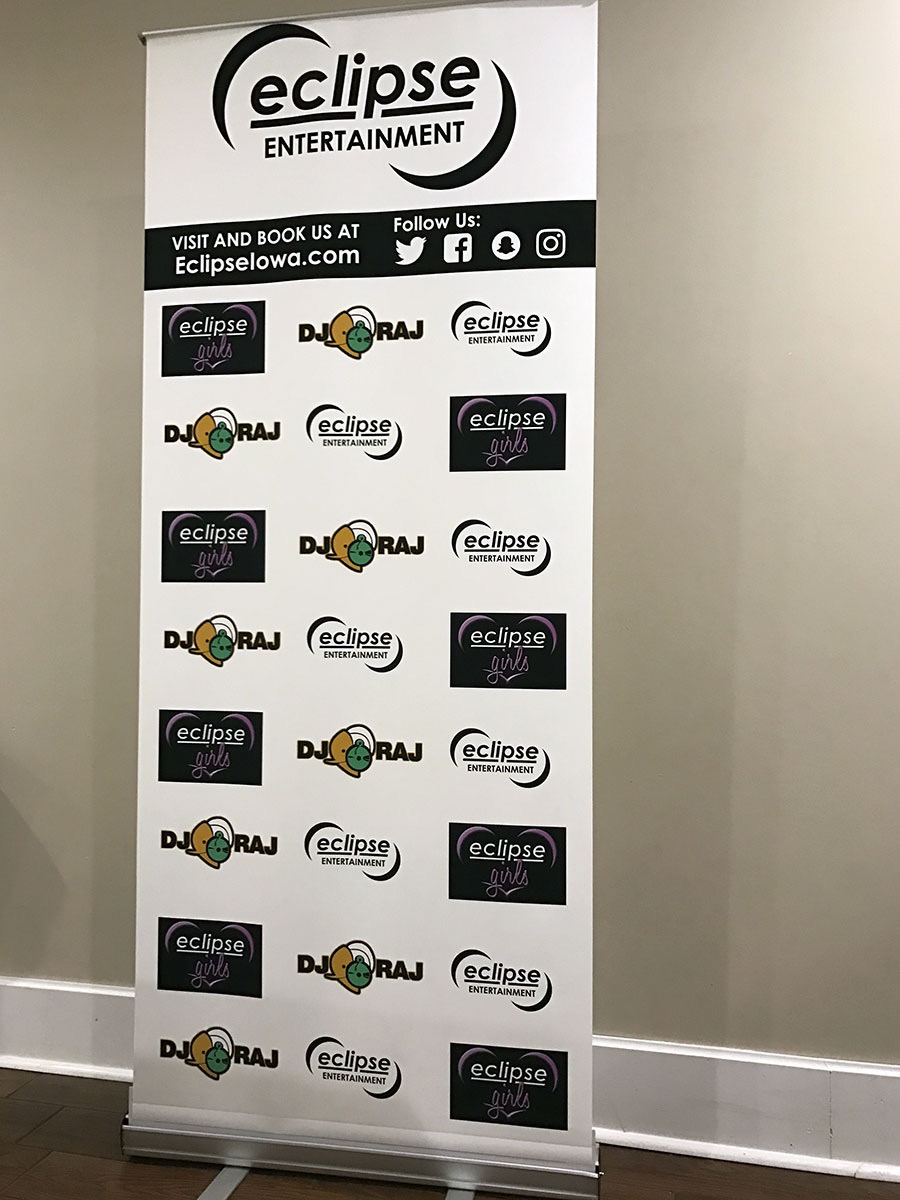 Popup step and repeat banner